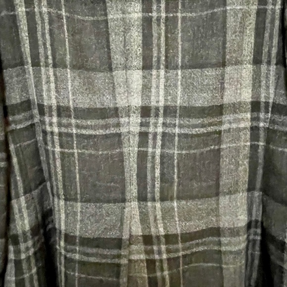 AKRIS Punto  Lovely, charcoal, plaid blazer. 100% wool.   Medium. - Picture 6 of 11